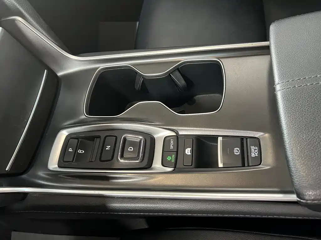 Honda Accord — миниатюра 11