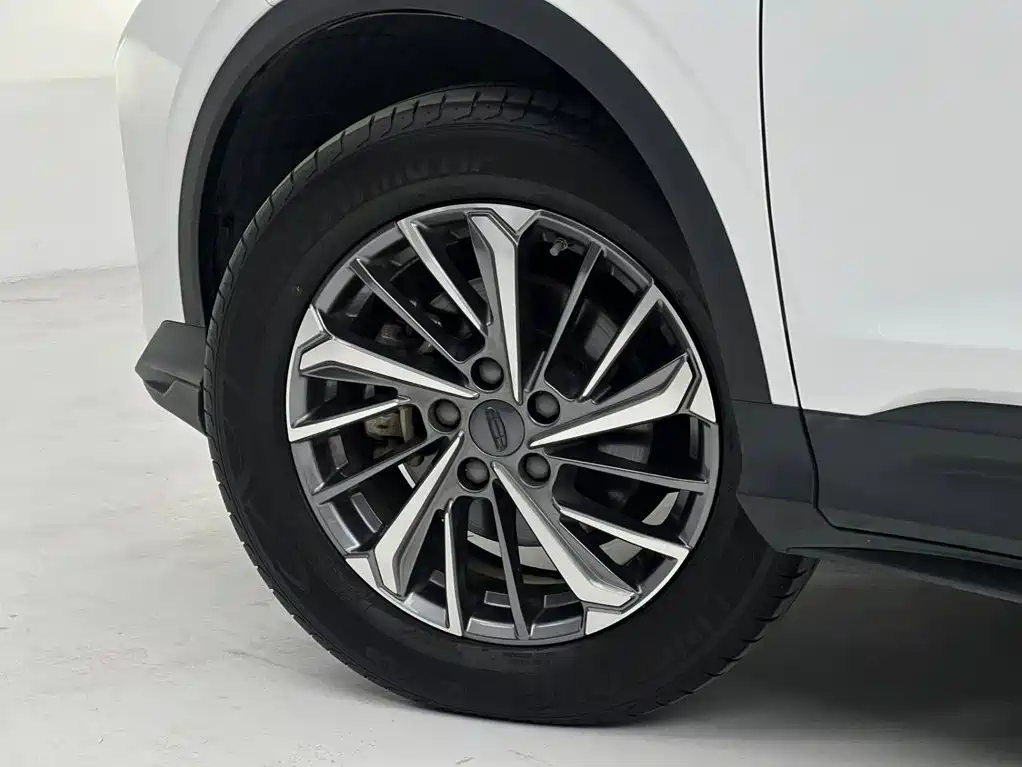 Geely Binyue — миниатюра 12