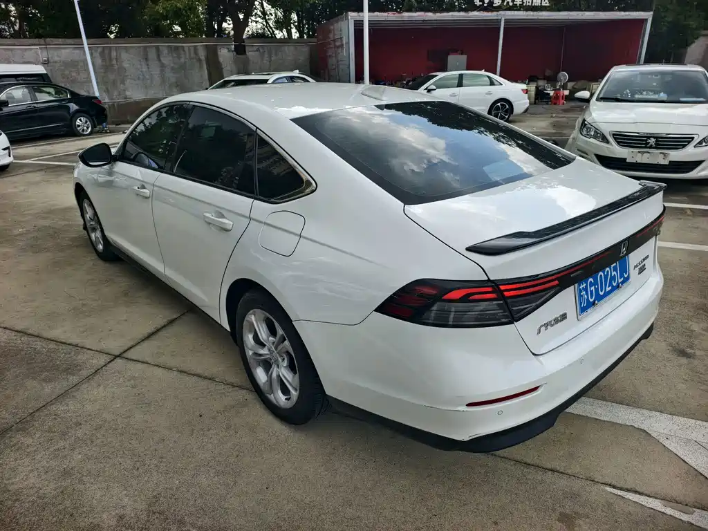 Honda Accord — миниатюра 7