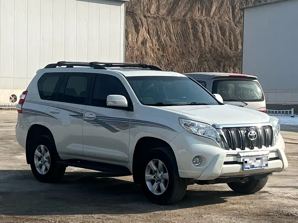 TOYOTA PRADO