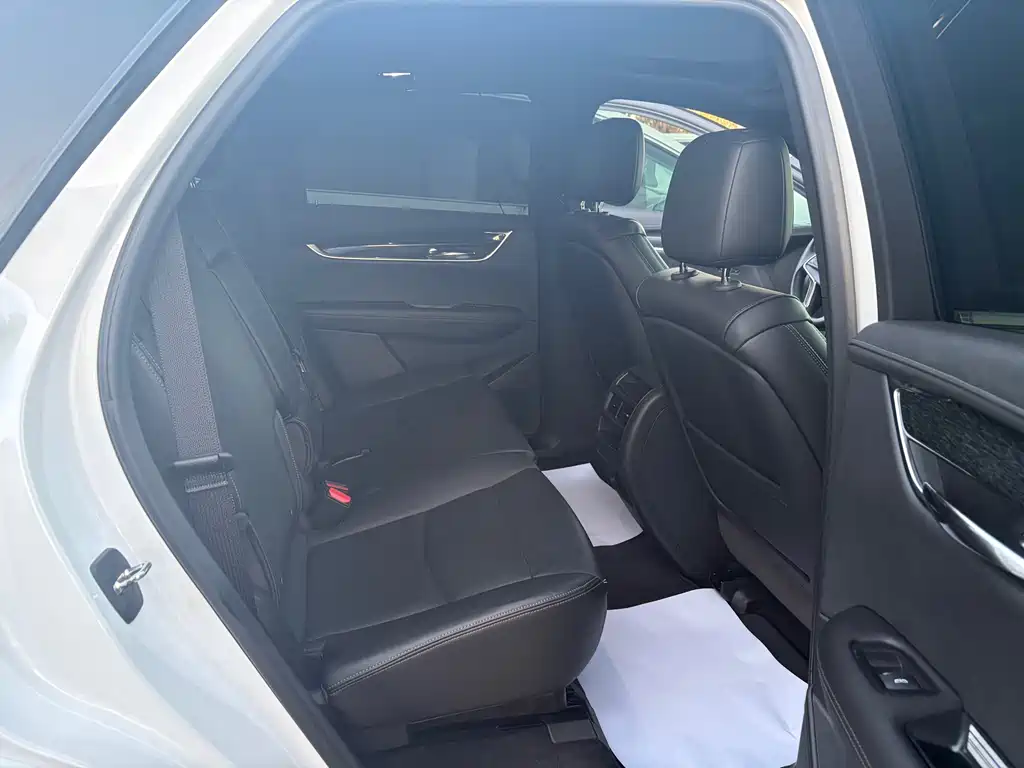 Cadillac XT5 — миниатюра 12