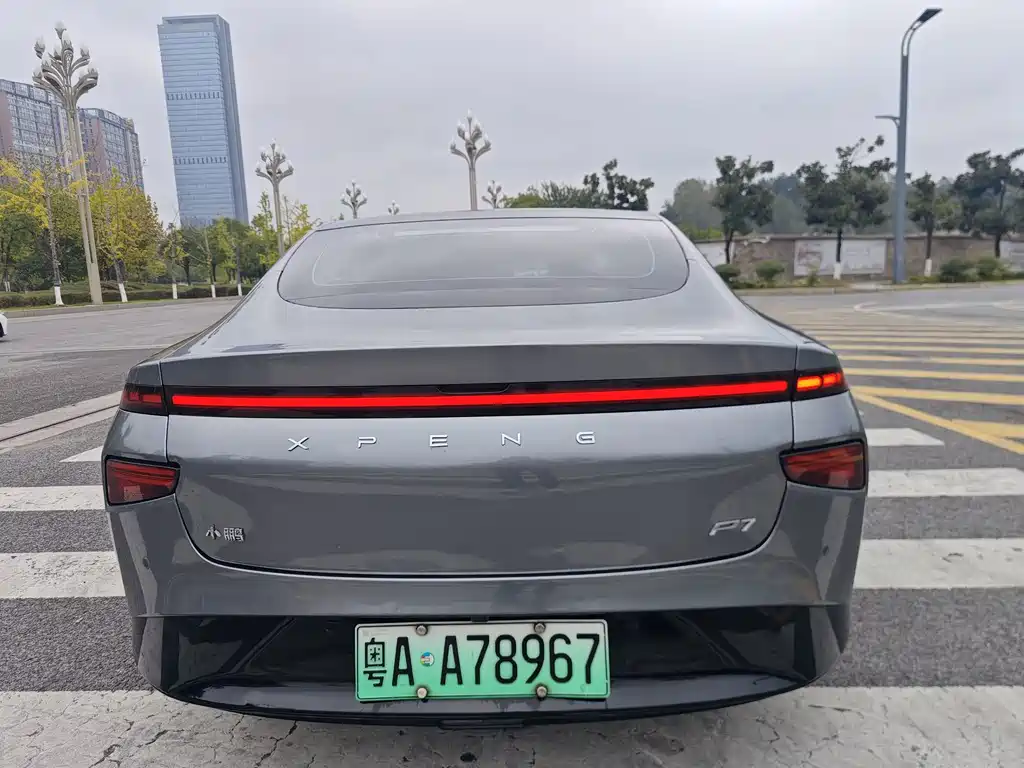 XPeng P7 — миниатюра 6