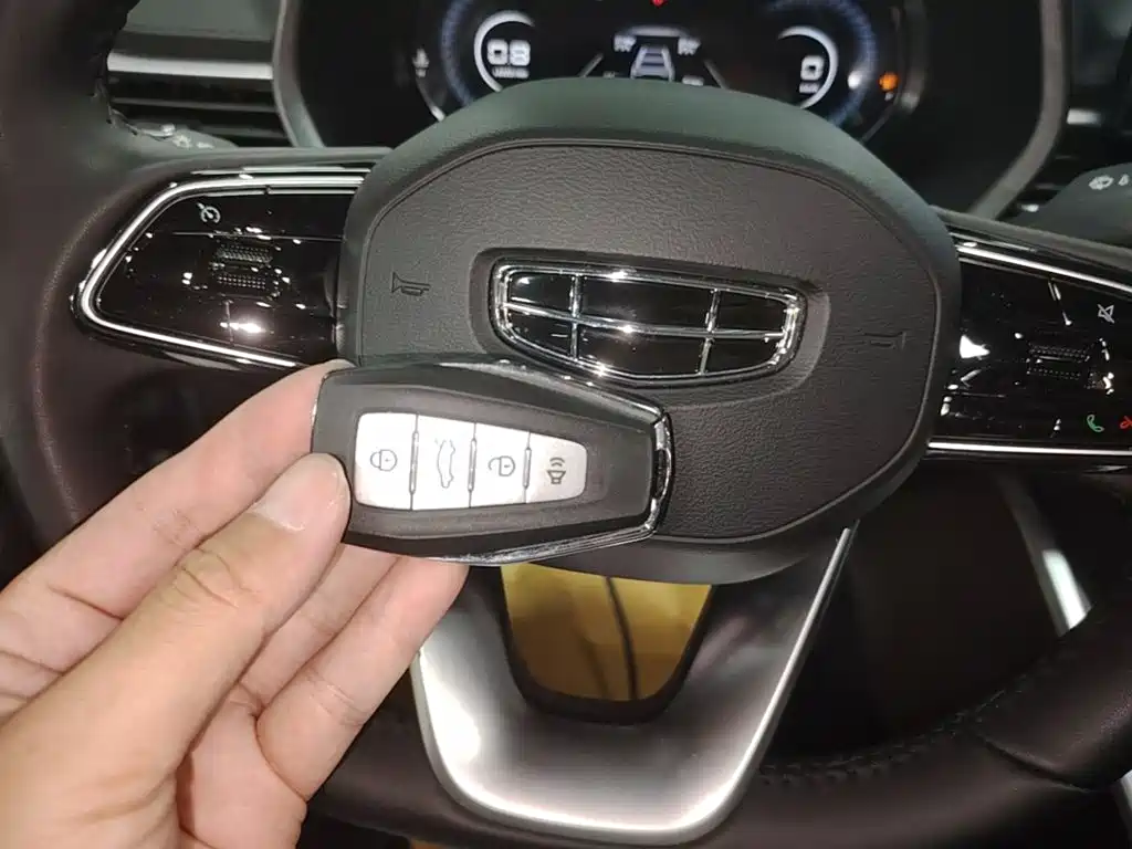 Geely Emgrand — миниатюра 9