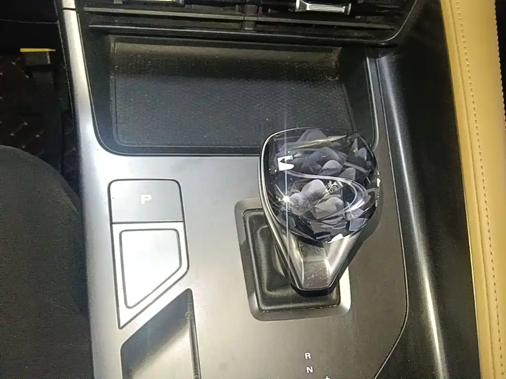 Roewe RX5 — миниатюра 14