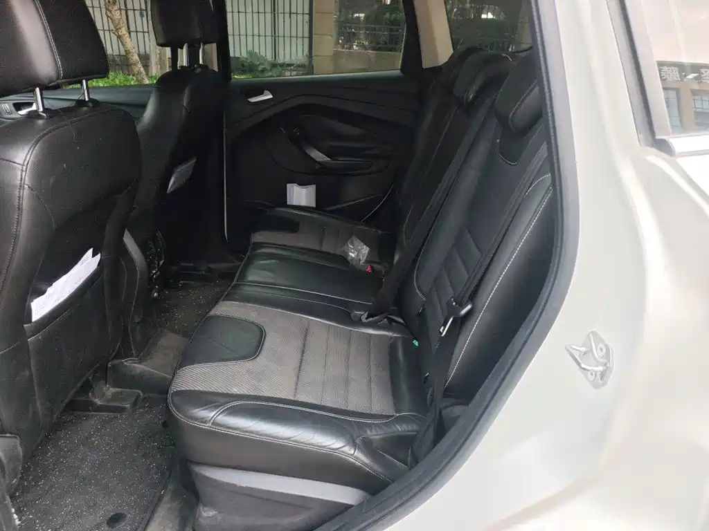 Ford Kuga — миниатюра 13