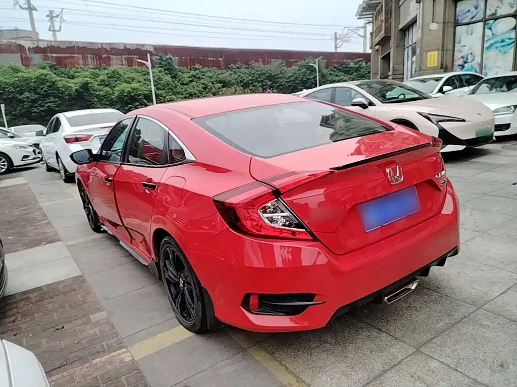 Honda Civic — миниатюра 5