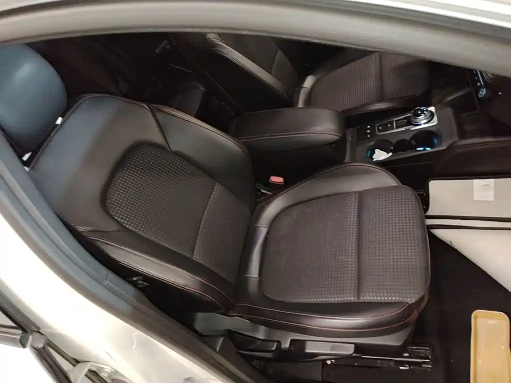 Ford Focus — миниатюра 25
