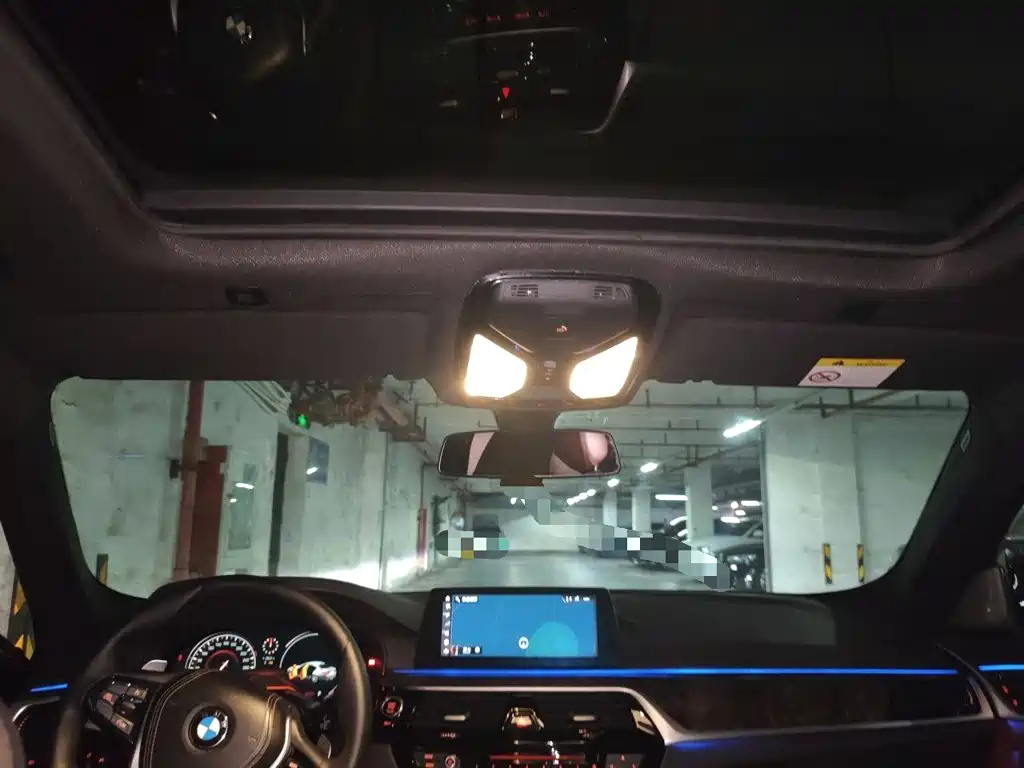 BMW 5 Series — миниатюра 9