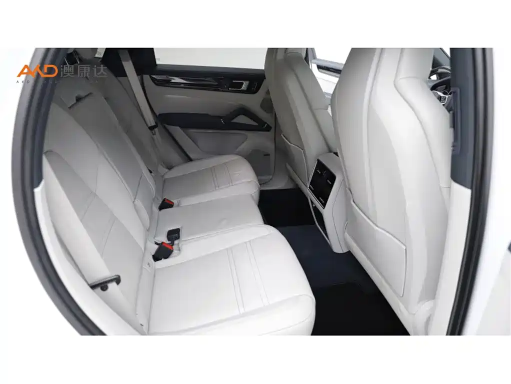 Porsche Cayenne — миниатюра 8