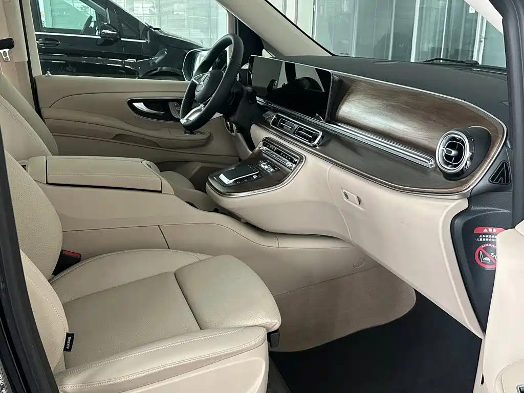 Mercedes-Benz V-Class — миниатюра 5