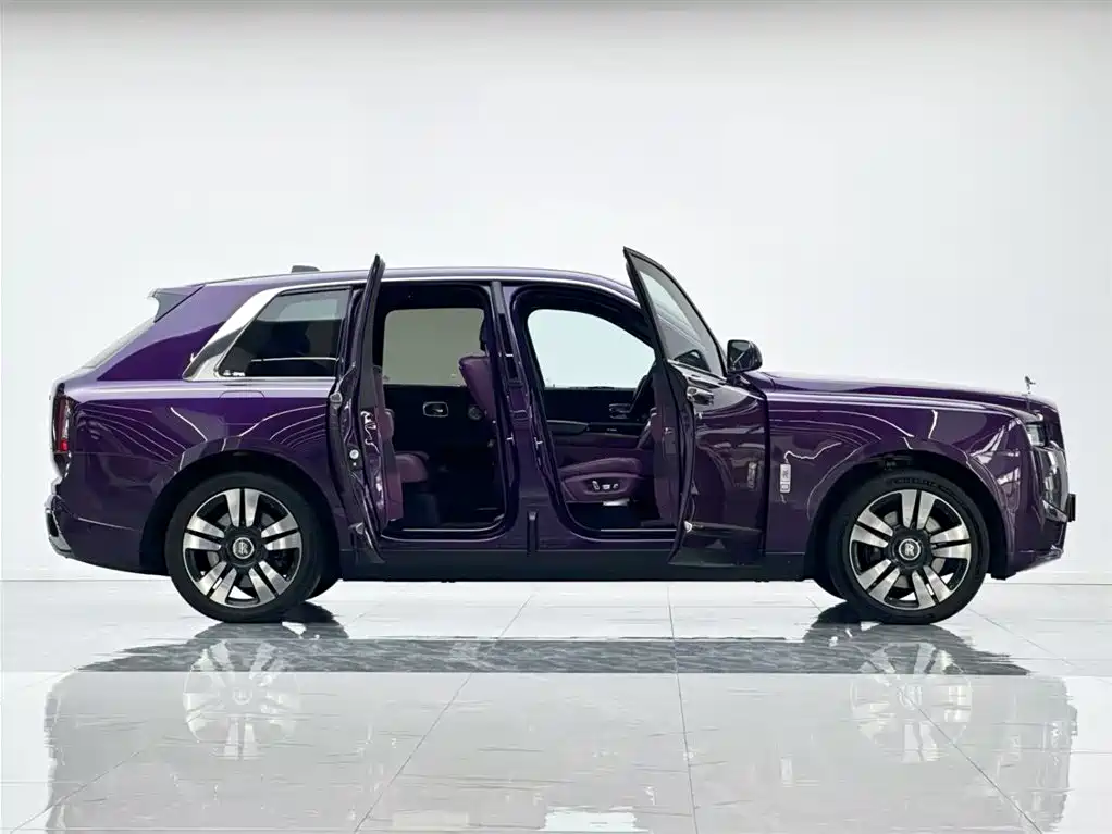 Rolls-Royce Cullinan 2018 мест