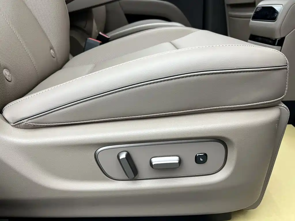 Li Auto Li i8 — миниатюра 49