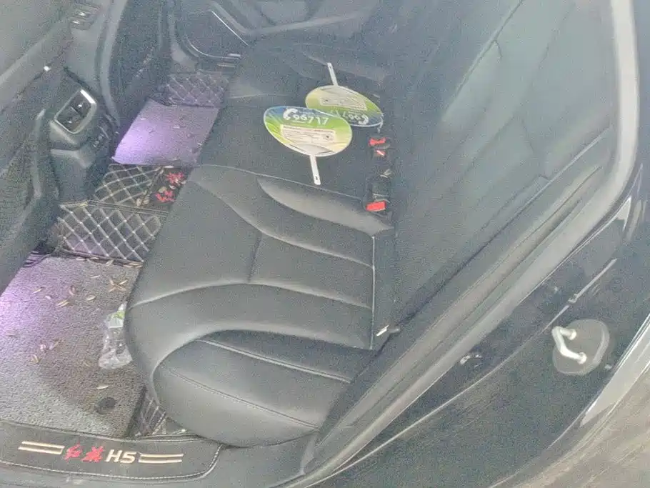 Hongqi Hongqi H5 — миниатюра 11