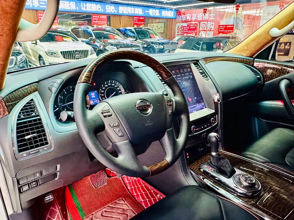 Nissan Patrol — миниатюра 10