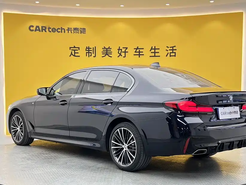 BMW 5 Series — миниатюра 6