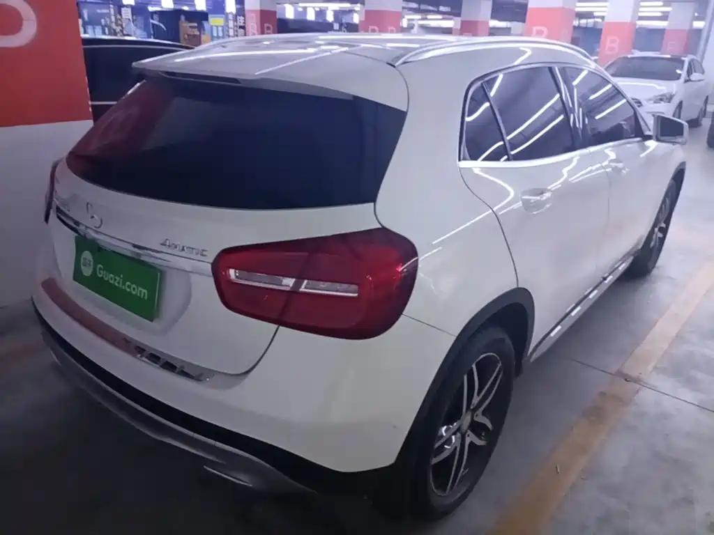 Mercedes-Benz GLA — миниатюра 7