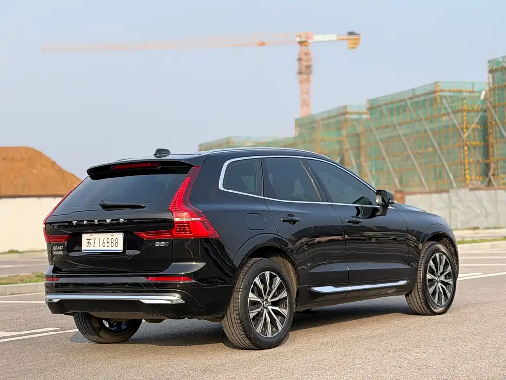 Volvo XC60 2024 — фото 6