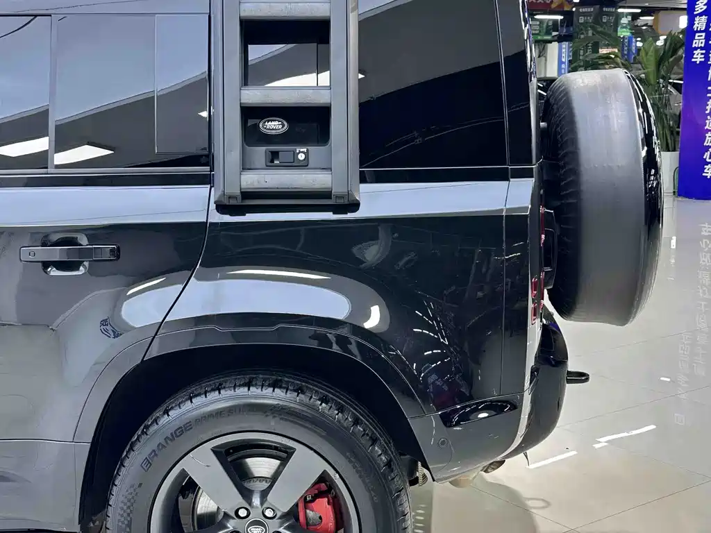 Land Rover Defender — миниатюра 8