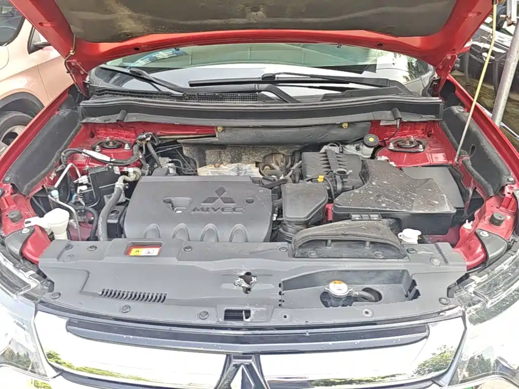 Mitsubishi Outlander — миниатюра 20