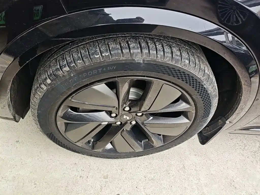 Li Auto Li L8 — миниатюра 23