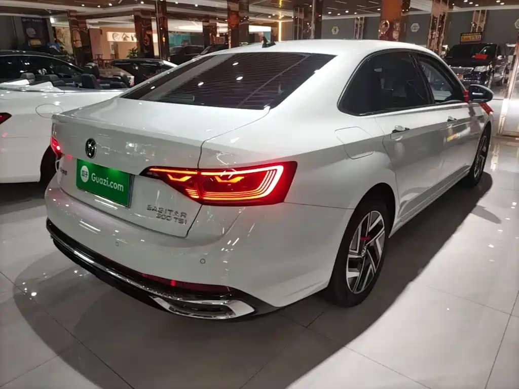 Volkswagen Sagitar — миниатюра 7