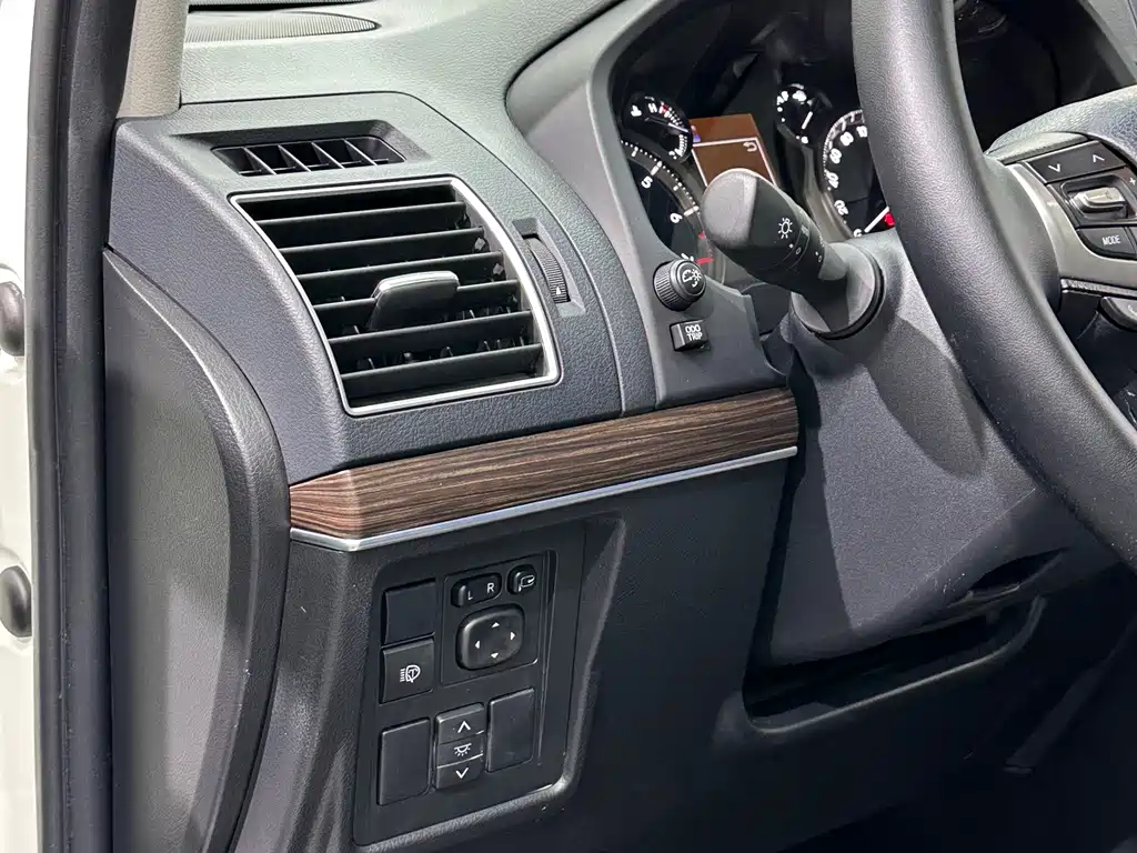 Toyota Prado — миниатюра 11