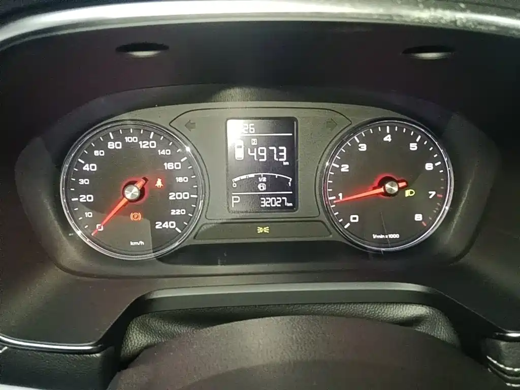 Roewe RX5 — миниатюра 12