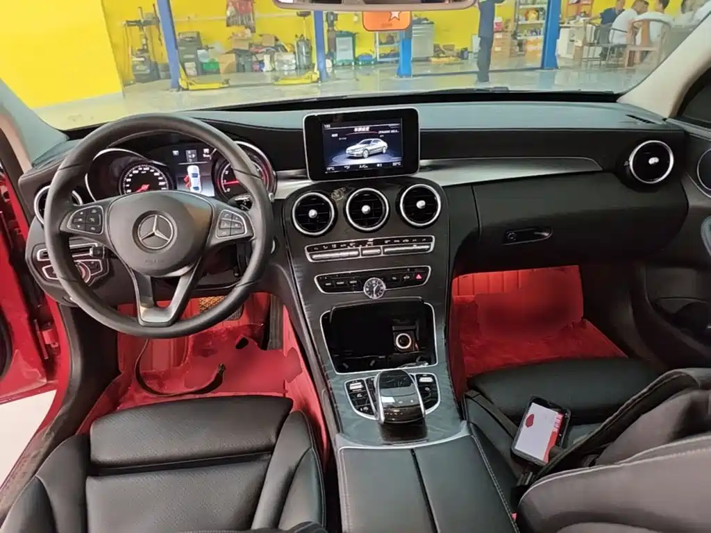 Mercedes-Benz C-Class — миниатюра 10