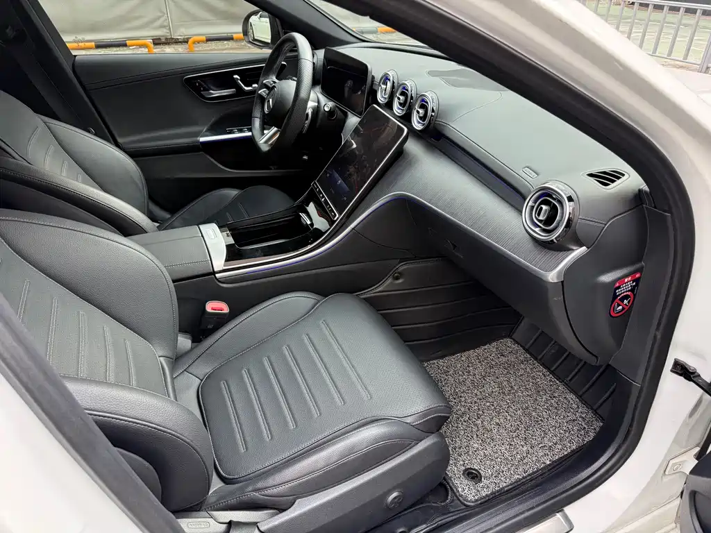 Mercedes-Benz C-Class — миниатюра 16