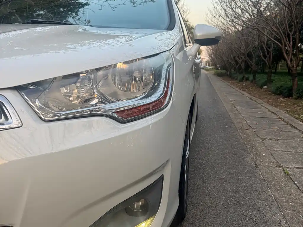 Citroen C4L — миниатюра 9
