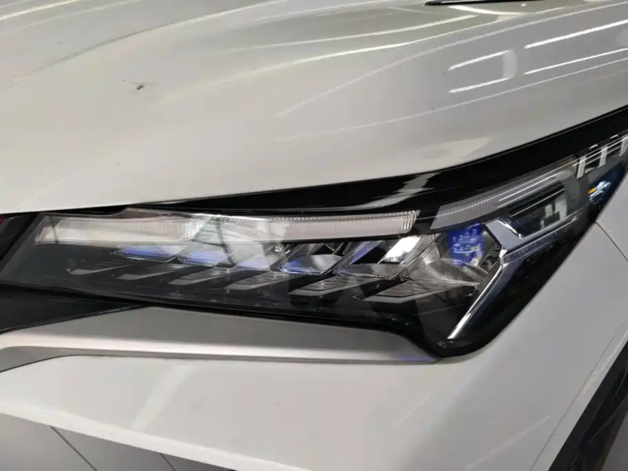 Geely Binyue — миниатюра 5