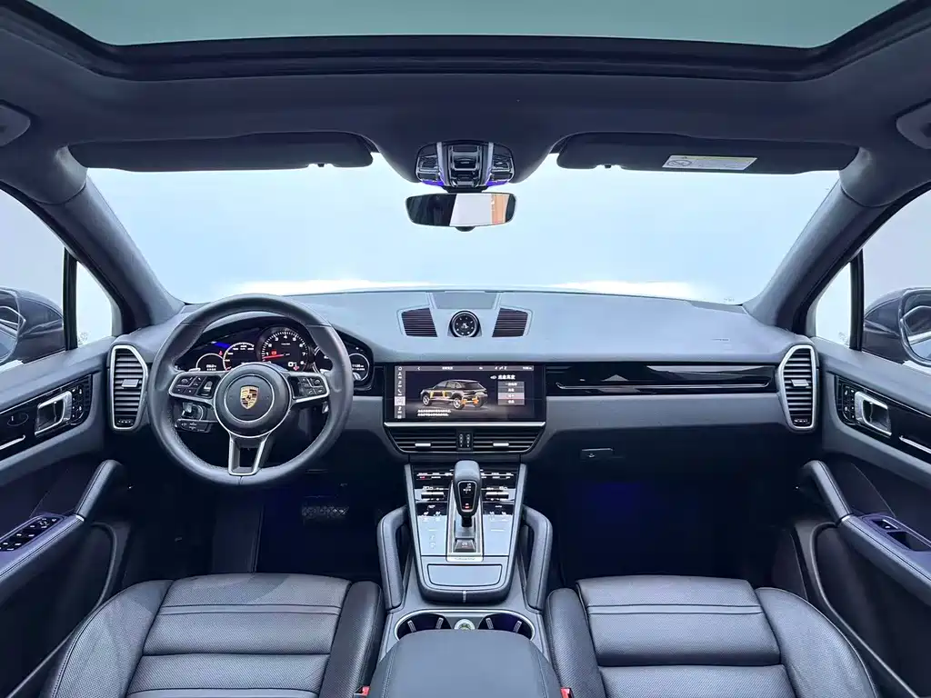 Porsche Cayenne — миниатюра 9