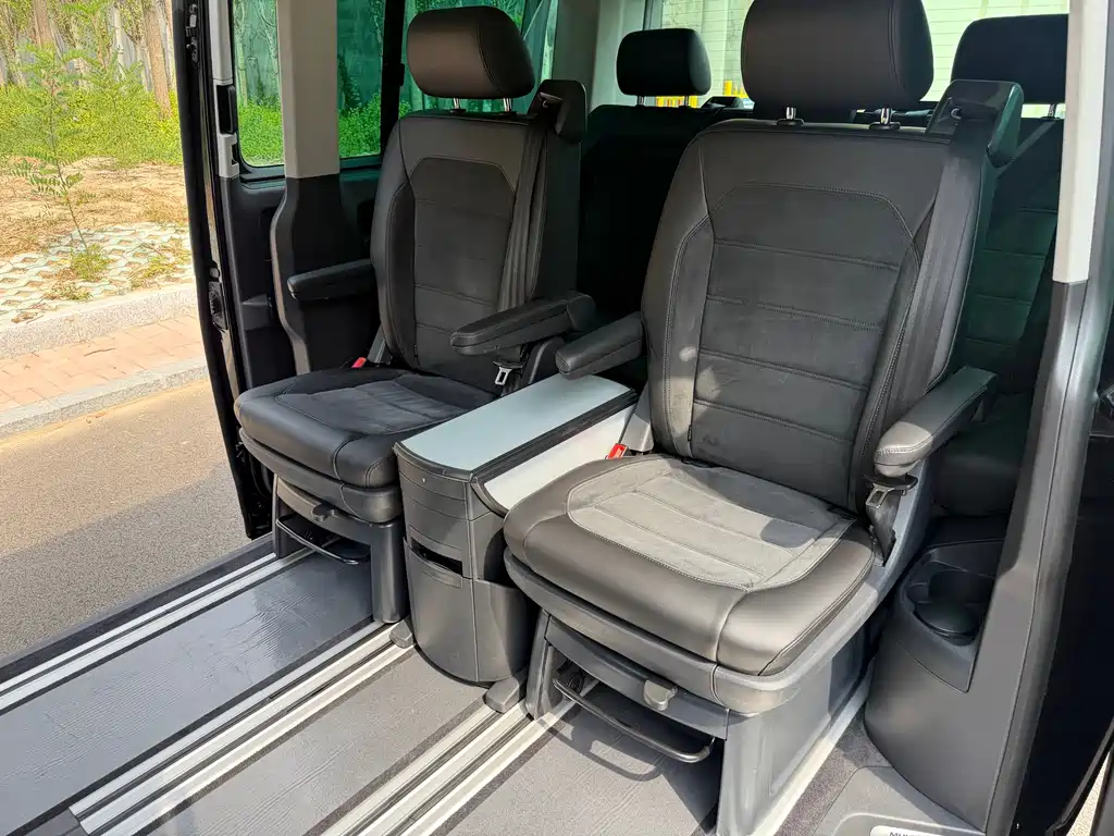 Volkswagen Multivan — миниатюра 11