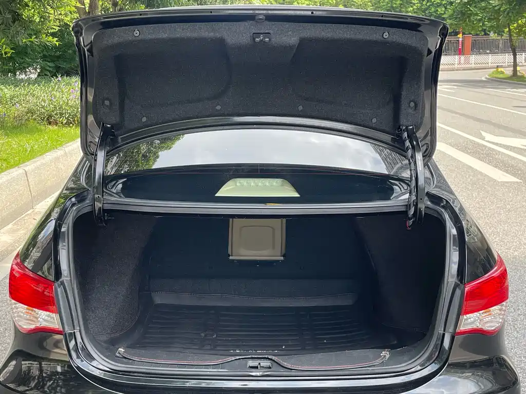 Nissan Sylphy — миниатюра 14