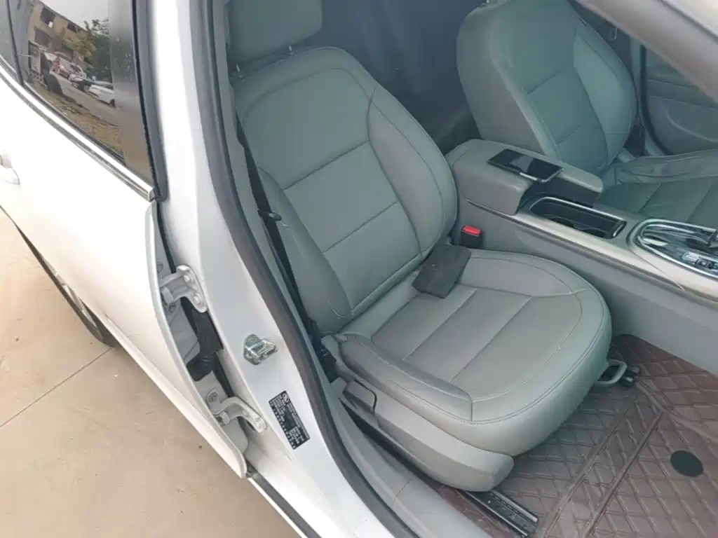 Chevrolet Malibu — миниатюра 25