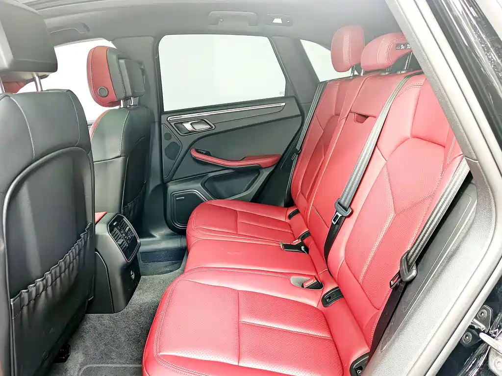 Porsche Macan — миниатюра 14