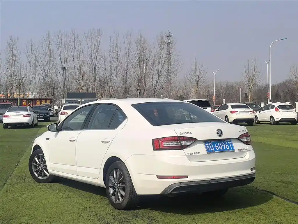 SKODA OCTAVIA