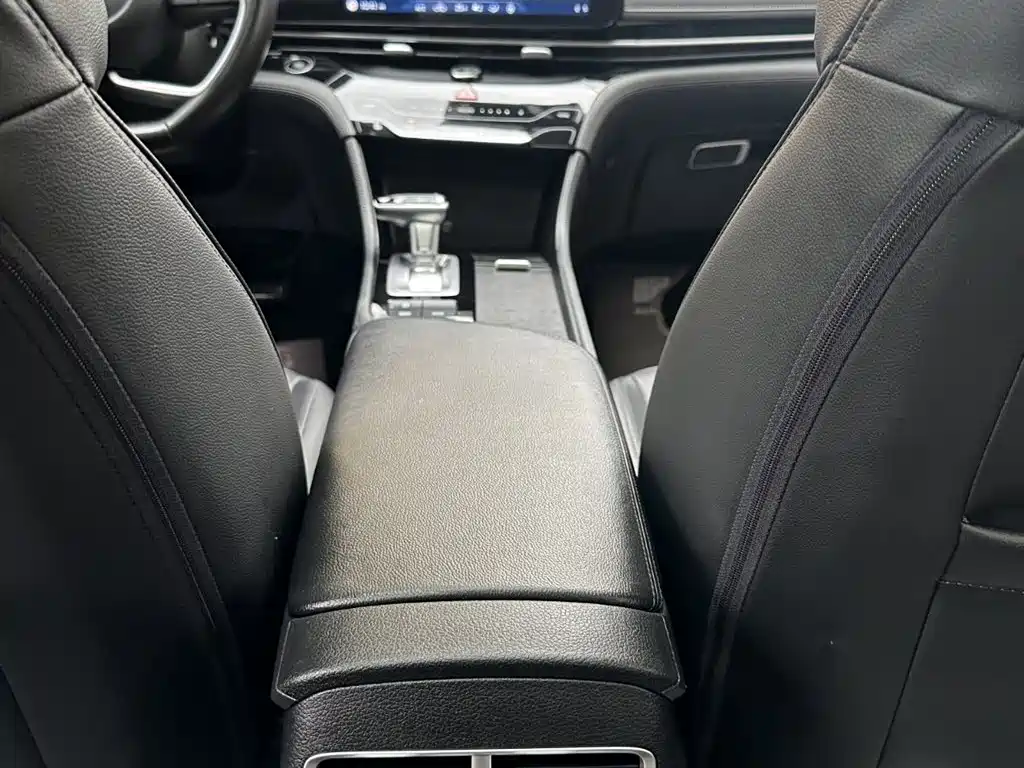 Hyundai Mistra 2021 1.8L CVT LUX Luxury