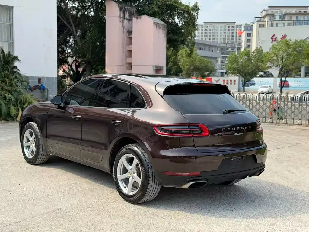 Porsche Macan — миниатюра 4