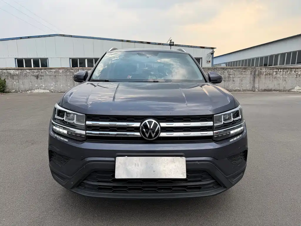 Volkswagen Tharu — миниатюра 2