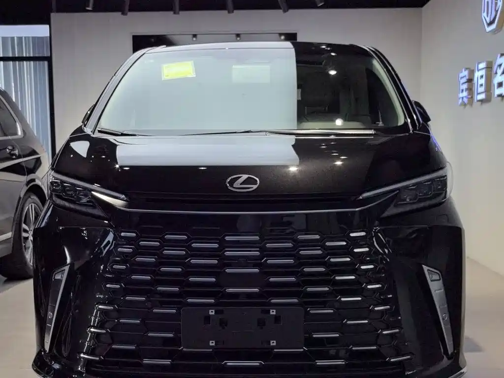 Lexus LM — миниатюра 2