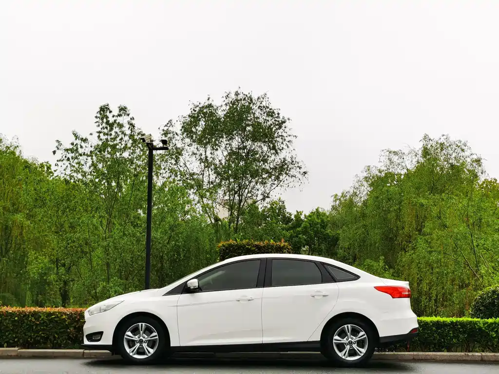 Ford Focus 2015 1.6L AT Comfort