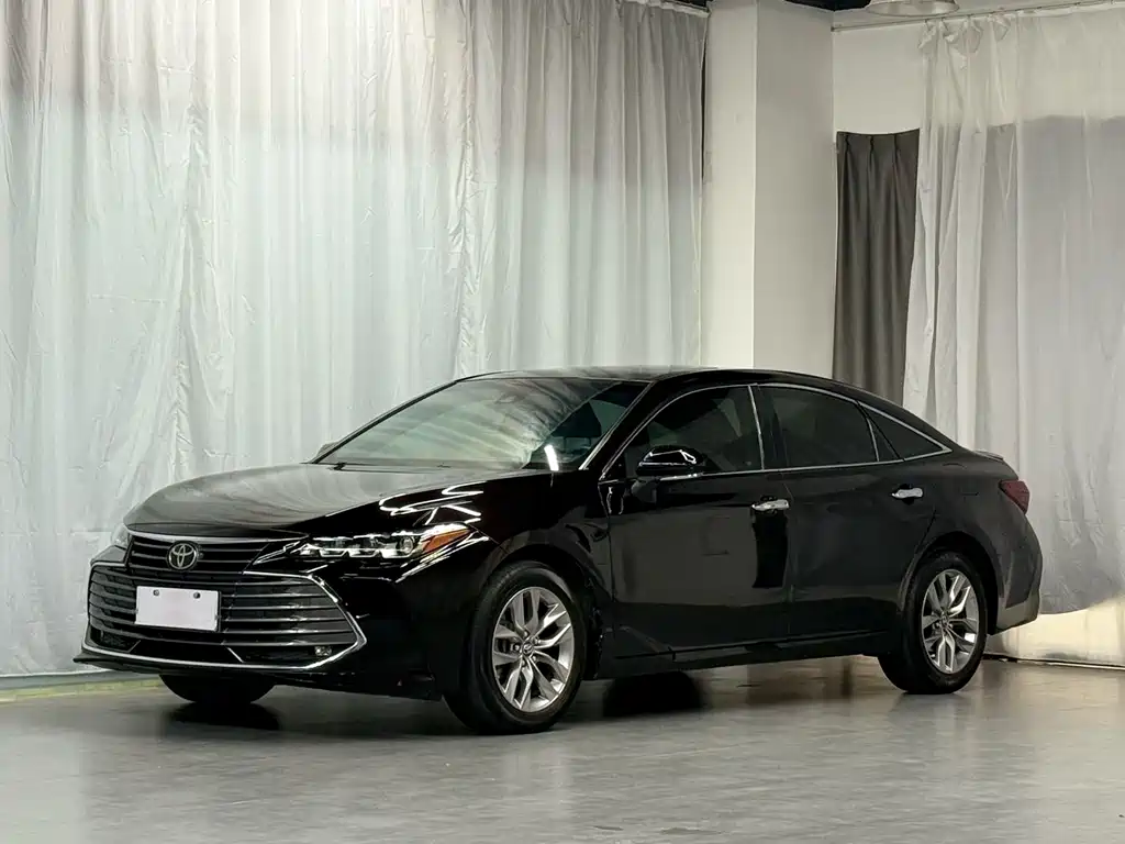 Купить Toyota Avalon