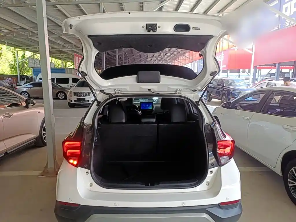 Toyota Yaris L — миниатюра 19