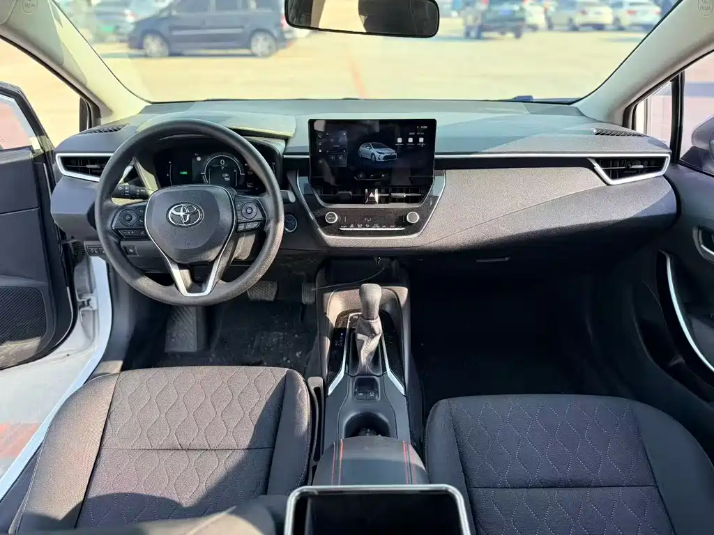 Toyota Corolla - фото 5