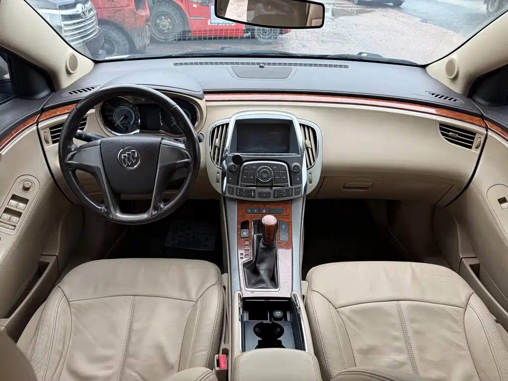 Buick LaCrosse 2.0T Flagship Edition, фото 8