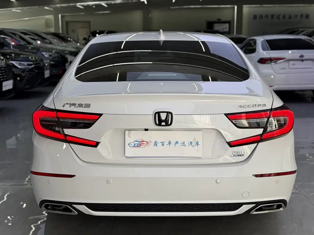 Honda Accord — миниатюра 9