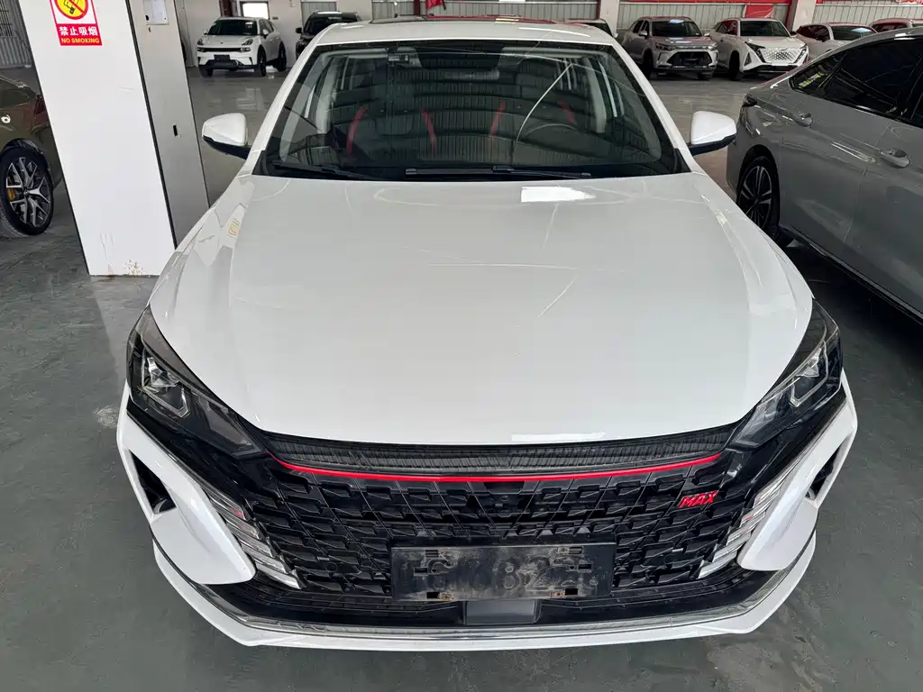 DONGFENG YI HYUN MAX