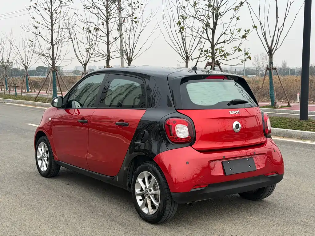 SMART FORFOUR