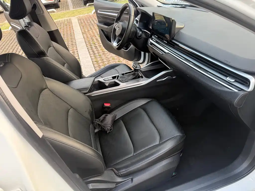 Geely Emgrand — миниатюра 13